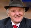 Aos 88 anos, Anthony Hopkins voltou aos holofotes após uma reflexão sobre relacionamentos e autocuidado ganhar força nas redes sociais