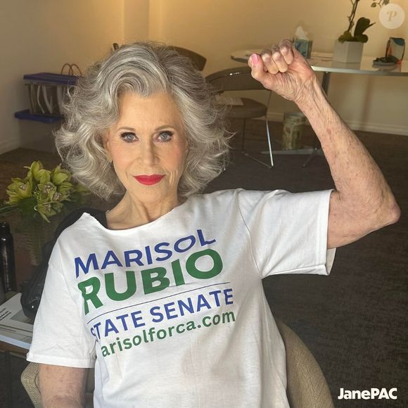 Jane Fonda, hoje com 88 anos, impressiona o público por sua longevidade e saúde