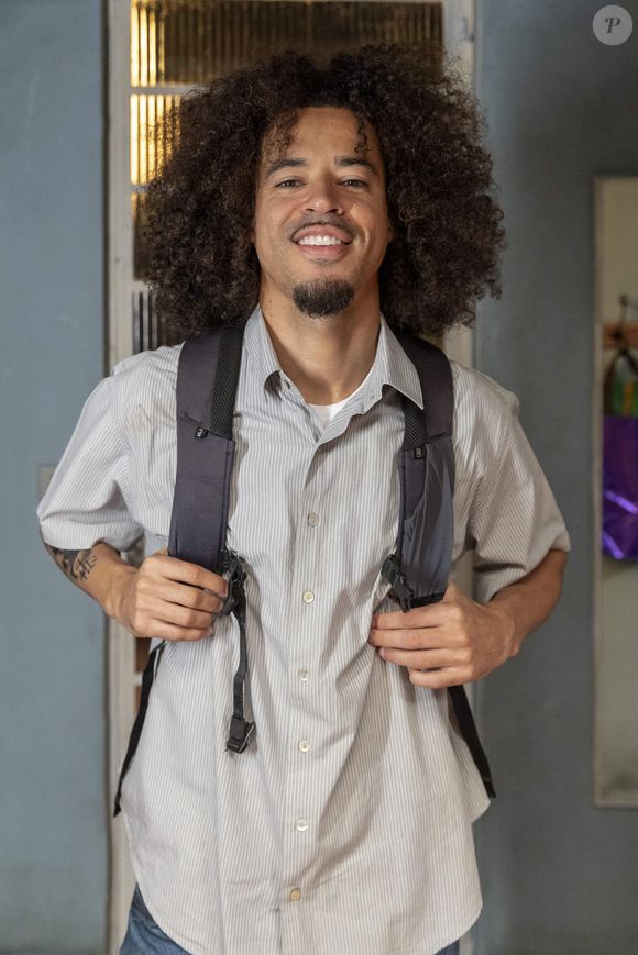 L7nnon é o ex-presidiário Ryan na novela das sete 'Dona de Mim', escrita por Rosane Svartmann