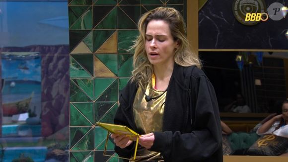 Ana Paula Renault chora durante desabafo e preocupa colegas de confinamento no reality da Globo