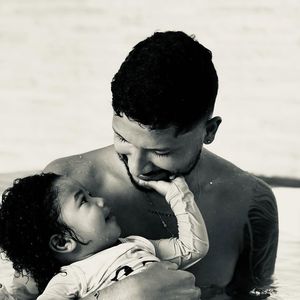 Yuri Lima, ex-namorado de Iza, admite que, por conta da nova fase no futebol, tem passado longos períodos afastado da filha, Nala, de 1 ano