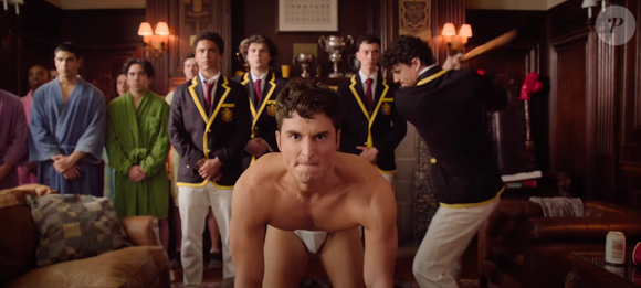 Criada e estrelada por Benito Skinner, 'Muito Esforçado' moderniza o besteirol americano com uma trama centrada em um ex-atleta lidando com sua sexualidade