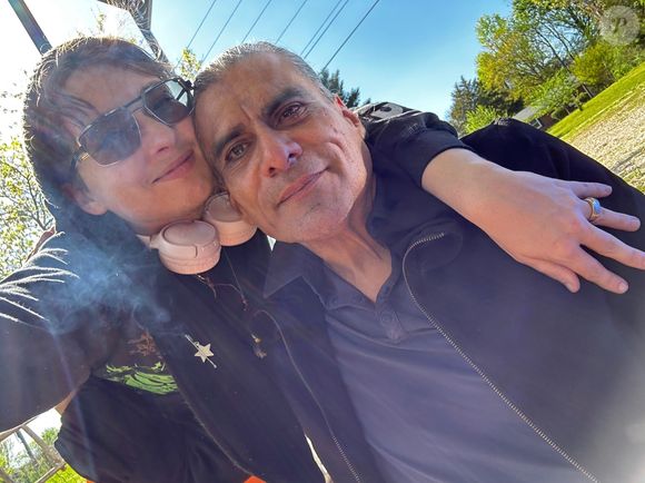 Marido de Jonathan Joss afirma que o ator foi alvo de um ataque homofóbico