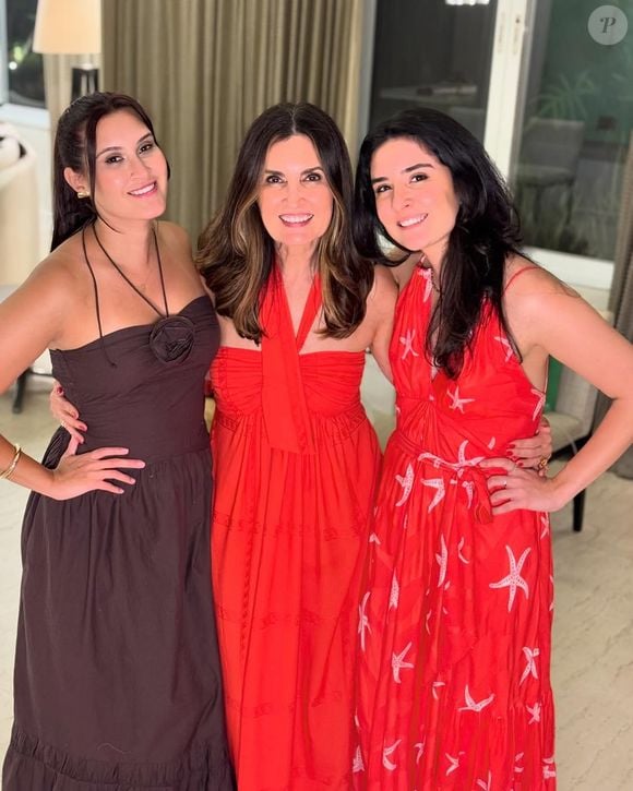 Fátima Bernardes e filha combinaram vestido vermelho para o Natal 2024