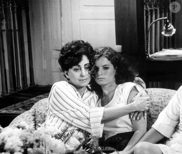 Vale Lembrar que Beatriz Segall e Debora Bloch também já se conheceram.