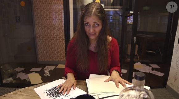 Nana Gouvêa também ganhou um momento em 'A Viagem', mesmo de forma tímida. Ela apareceu como vendedora em uma loja na novela. Atualmente, aos 50 anso, ela mora os Estados Unidos