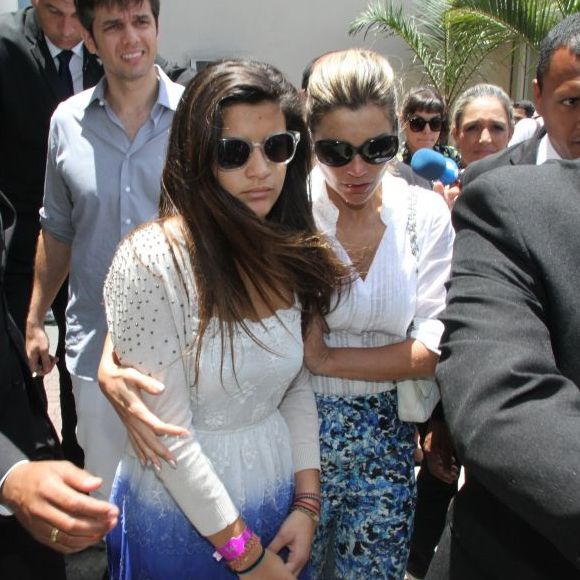 'Eu perdi meu pai com 12 anos': desabafo de Giulia Costa no podcast comove público e gera reflexão sobre dependência química