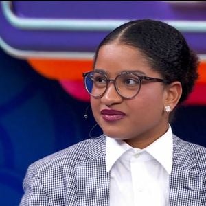 Clima tenso no 'Domingão com Huck'? Web aponta suposta antipatia de Lívia Andrade durante participação de Tia Milena e assunto domina as redes