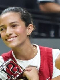 Injeção, medo, terapia e mais: Rayssa Leal revela bastidor de título no skate após torcer pé em queda. 'Nos colocamos em risco'