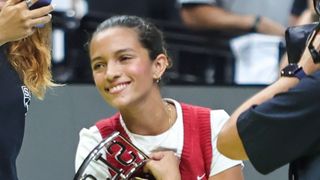 Injeção, medo, terapia e mais: Rayssa Leal revela bastidor de título no skate após torcer pé em queda. 'Nos colocamos em risco'