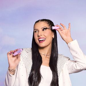 Ana Castela também é rosto da Avon: a sertaneja tem uma linha de maquiagens própria