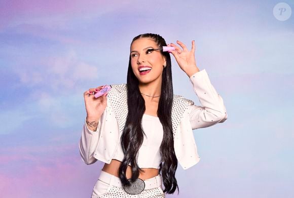 Ana Castela também é rosto da Avon: a sertaneja tem uma linha de maquiagens própria