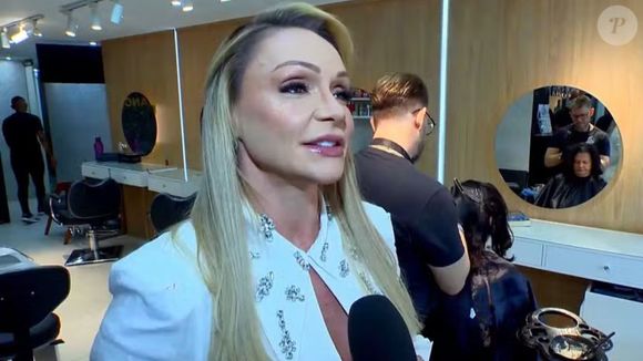 Aline Bianca em reportagem sobre empreendedorismo para a TV Gazeta