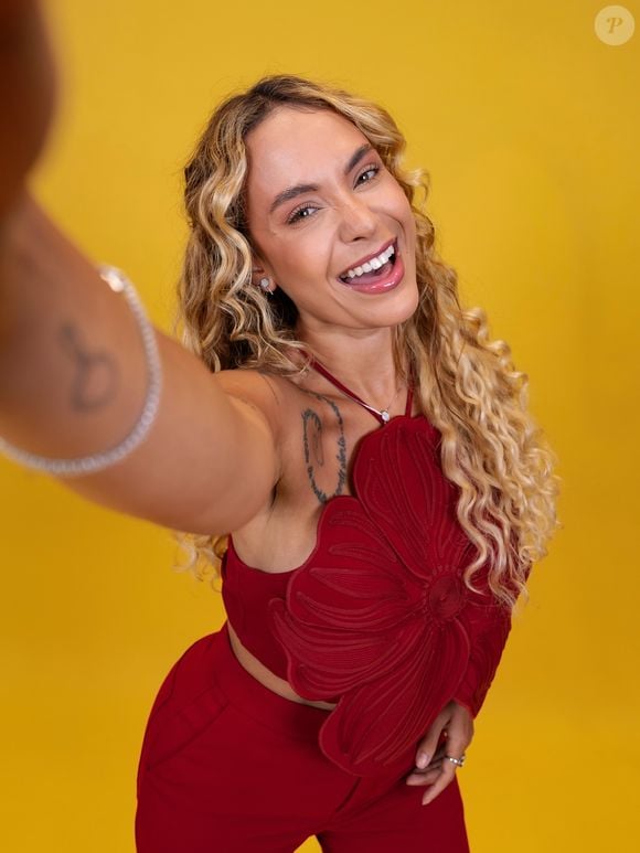 Sarah Andrade voltou ao 'BBB 26' com um combo de transformações que não passou despercebido
