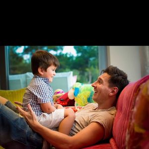 O aniversário de Messi ganhou um significado especial após Antonela compartilhar imagens raras do atleta vivendo momentos em família
