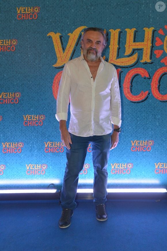 José Dumont apresenta quadro de hipotireoidismo, distúrbios do sono e hipertensão arterial