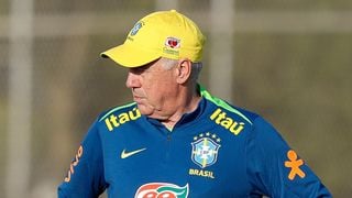 Nem café da manhã, nem almoço: poucos sabem, mas Ancelotti, técnico do Brasil, faz dieta com apenas 1 refeição no dia. 'Engordou e fez mal aos joelhos'