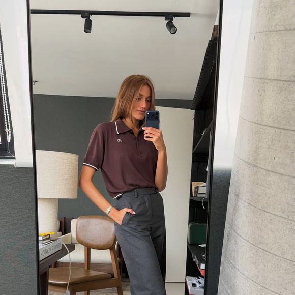 O que é referência e o que é cópia na moda? A discussão voltou à tona após um perfil de Instagram comparar um look da Mondepars, marca de Sasha Meneghel, a uma peça icônica de Hussein Chalayan