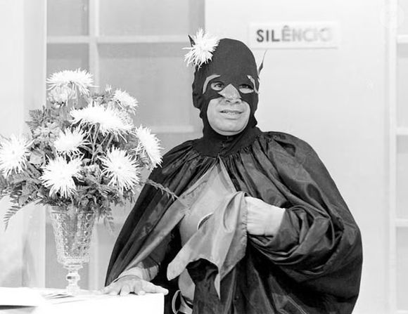 Renato Aragão fez Dedé Santana sentir saudade da época do grupo: 'O afastamento trazia problemas para todos nós e eu senti mesmo a falta do grupo nesse período de férias, quando a Globo começou a reprisar nossos filmes'