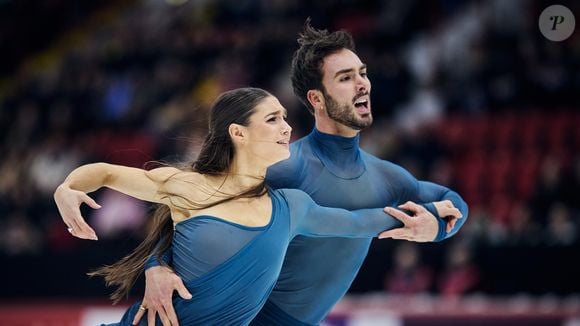 Na ocasião, o casal francês marcou 225,82 pontos, superando por apenas 1,43 pontos os favoritos Madison Chock e Evan Bates, dos Estados Unidos