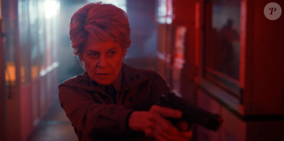 Linda Hamilton chega para mudar o jogo: atriz interpreta nova autoridade nas pesquisas do Mundo Invertido