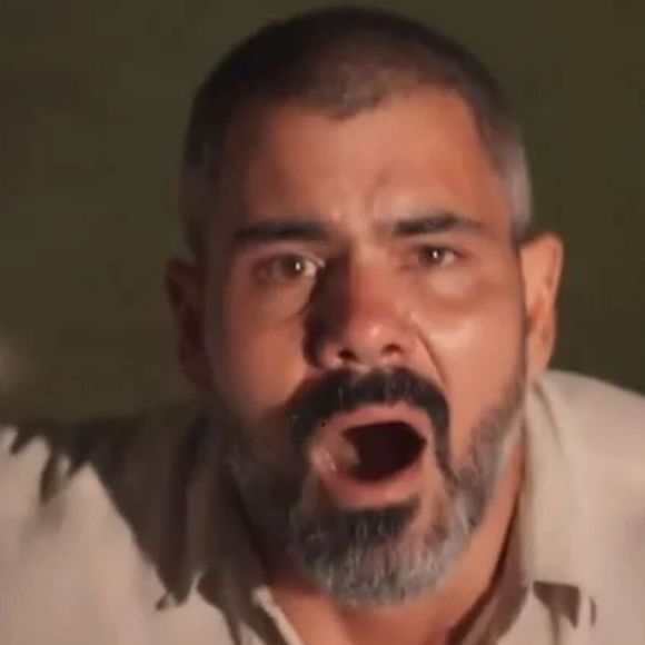 A morte de Jorginho (Juliano Cazarré) mexeu com os sentimentos de Bagdá (Xama) na novela 'Três Graças'