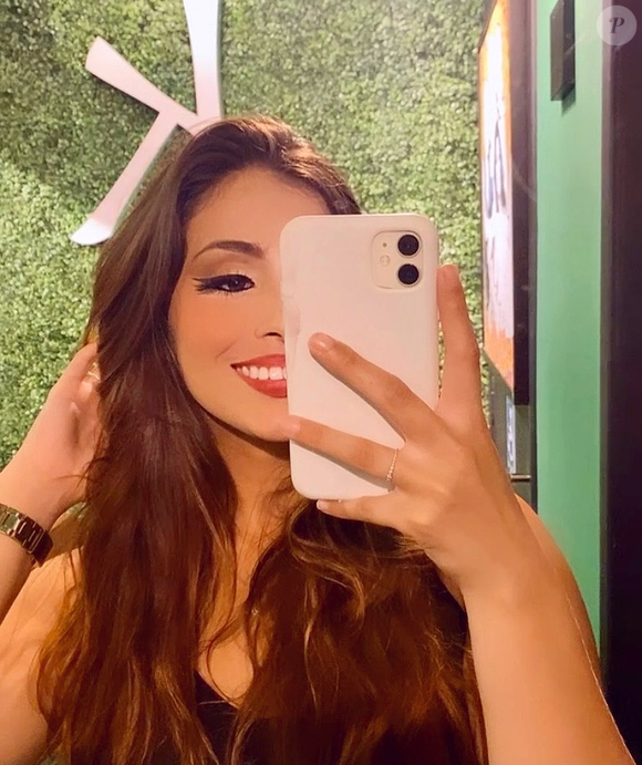 A jovem teria, inclusive, participado de uma festa recente na casa do influenciador, que contou com apresentação da cantora Lauana Prado.