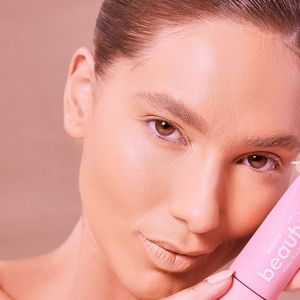 Outra empresa ligada ao universo empresarial de Virgínia Fonseca entrou no radar das autoridades. De acordo com a revista Piauí, movimentações envolvendo a Savi Cosméticos S.A., responsável pela marca Wepink, geraram alertas por parte de instituições financeiras