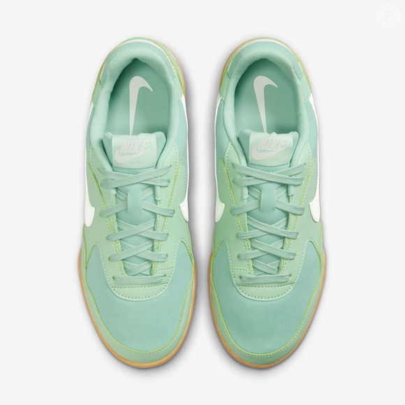 A febre do pistache ganhou reforço fashion com a proposta retrô e moderna da Nike