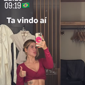 Virginia Fonseca mostrou o tanquinho super definido em sua viagem ao Japão.