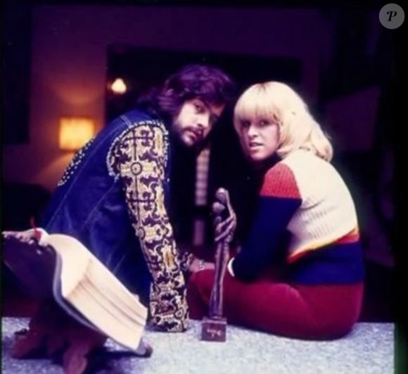 Vanusa foi casada com Antonio Marcos. Os dois tiveram duas filhas, Aretha e Amanda, e uma relação muito conturbada