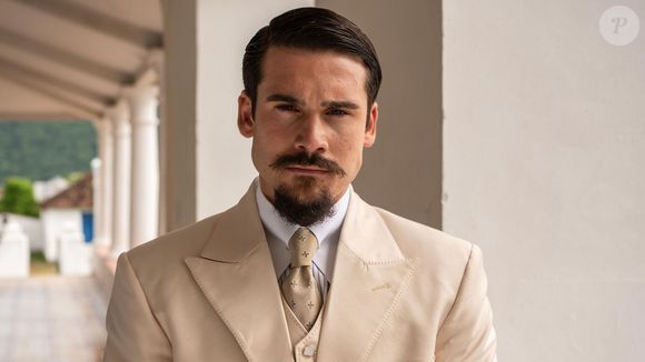 Nicolas Prattes viverá o vilão Mirinho em 'A Nobreza do Amor', nova novela das seis; o primeiro de sua carreira