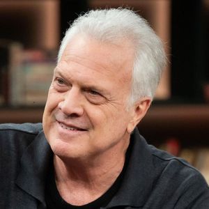 Pedro Bial completa 68 anos neste domingo, 29 de março de 2026