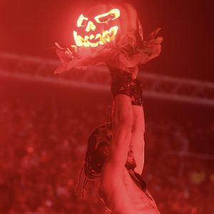 Com José Loreto na comissão de frente, a Vila Isabel fez um enredo sobre assombrações que fazem parte do imaginário popular