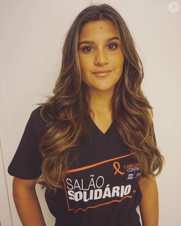 Enquanto isso, Giulia Costa já começava a fazer grande sucesso na web