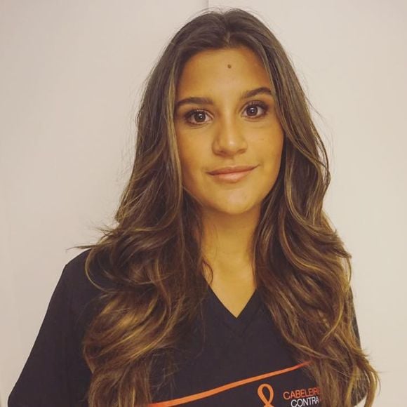 Enquanto isso, Giulia Costa já começava a fazer grande sucesso na web