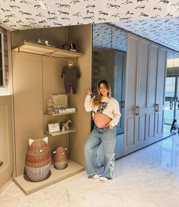 Virginia Fonseca com look confortável na terceira gravidez