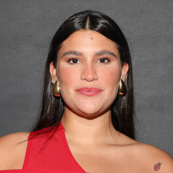 Giulia Costa desabafa e expõe foto da época em que sofria de compulsão alimentar: ‘Sigo em busca da cura’