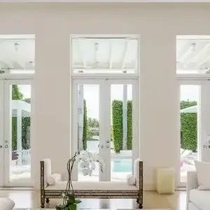 Shakira escolheu decoração clássica e neutra para casa que adquiriu em Miami