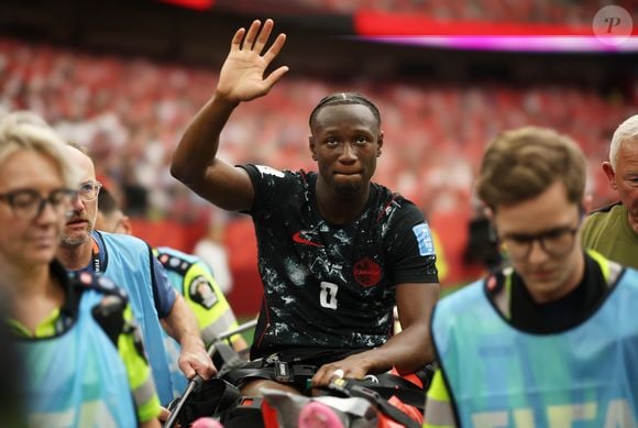 O jogo entre Canadá e Catar foi marcado pela grave lesão de Ismaël Koné, que gerou forte repercussão nas redes sociais