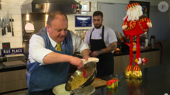 Um segredo é cozinhar o arroz com a água do cozimento da lentilha, que acrescenta ainda mais sabor