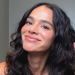 Perfume em camadas: técnica usada por Bruna Marquezine vem do Oriente Médio e promete aroma único e exclusivo