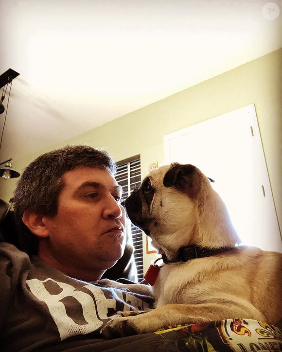 Brian de 'Alf, o ETeimoso', Benji Gregory morreu em consequência de forte calor dentro de carro parado em estacionamento ao lado de seu cachorro de estimação