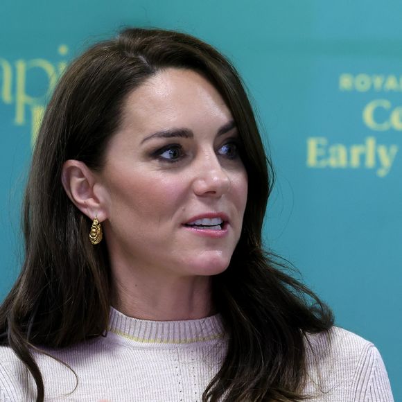 O cabelo de Kate Middleton estava mais escuro: a princesa exibiu nova cor nos fios em aparição recente