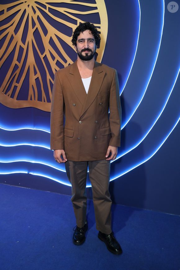 Renato Góes tem vitiligo: a doença de pele é caracterizada pela perda de pigmentação na região