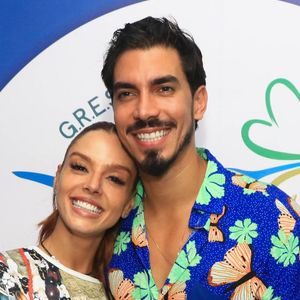 Giovanna Lancellotti é noiva de Gabriel David