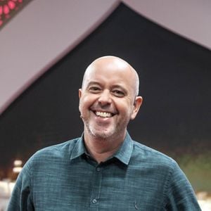 Alex Escobar vem dividindo com Fred Bruno a apresentação do 'Globo Esporte' na Copa 2026