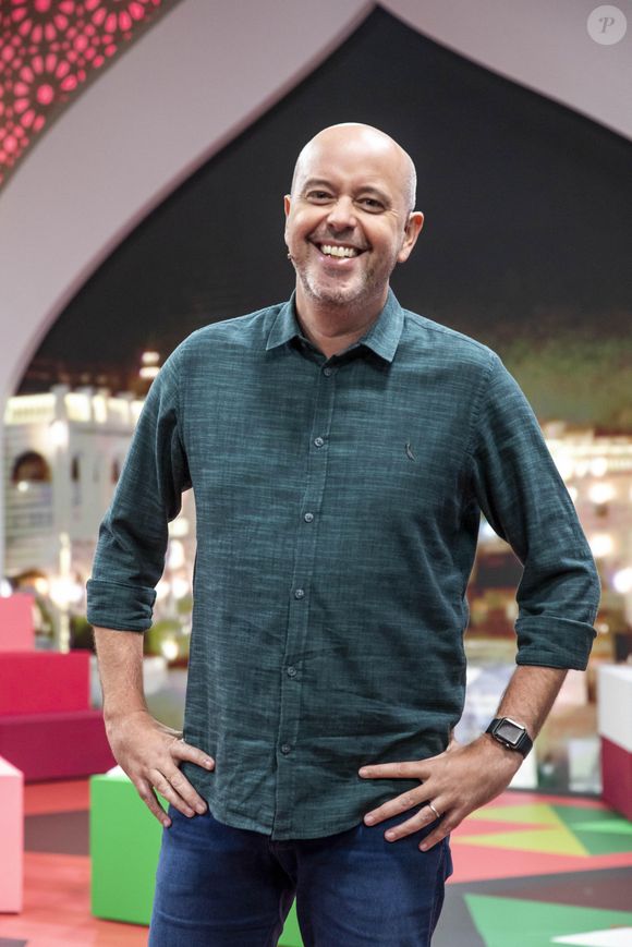 Alex Escobar vem dividindo com Fred Bruno a apresentação do 'Globo Esporte' na Copa 2026