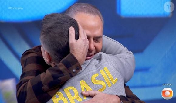 Luís Roberto recebeu o carinho de Luciano Huck