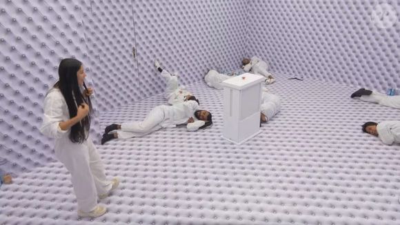 Quarto Branco do 'BBB 26' teve desmaios e longo confinamento, sem direito a banho